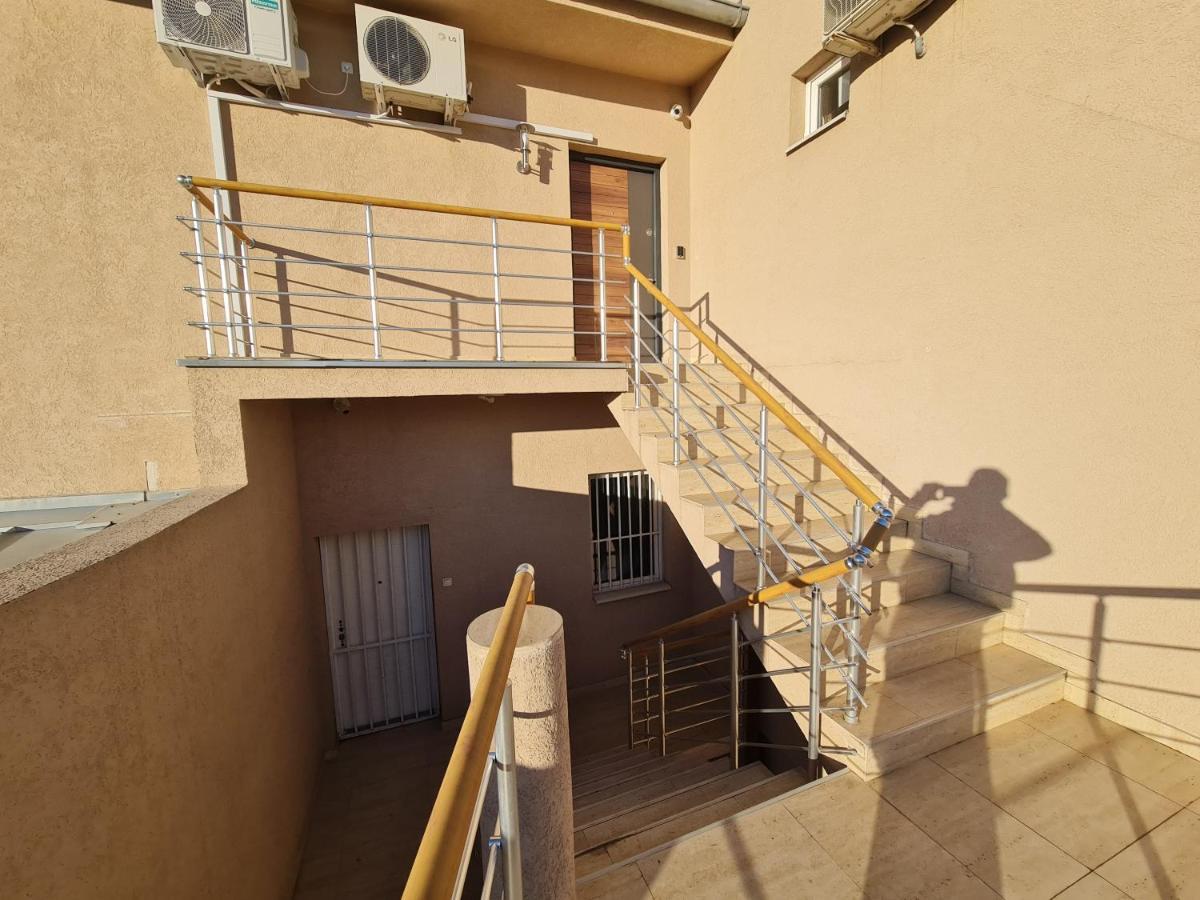 סורצ'ין Airport Molko Apartments מראה חיצוני תמונה