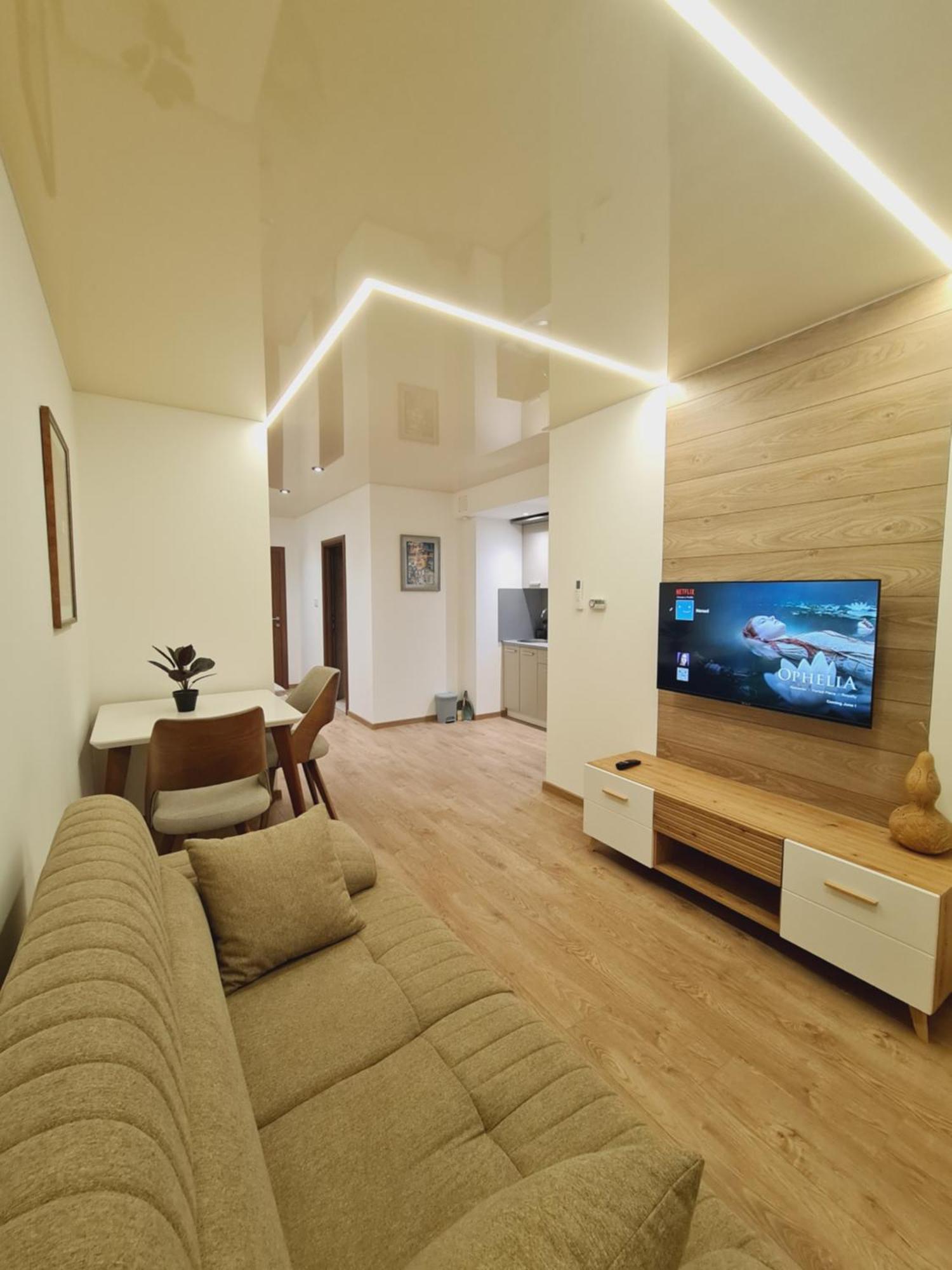 סורצ'ין Airport Molko Apartments מראה חיצוני תמונה